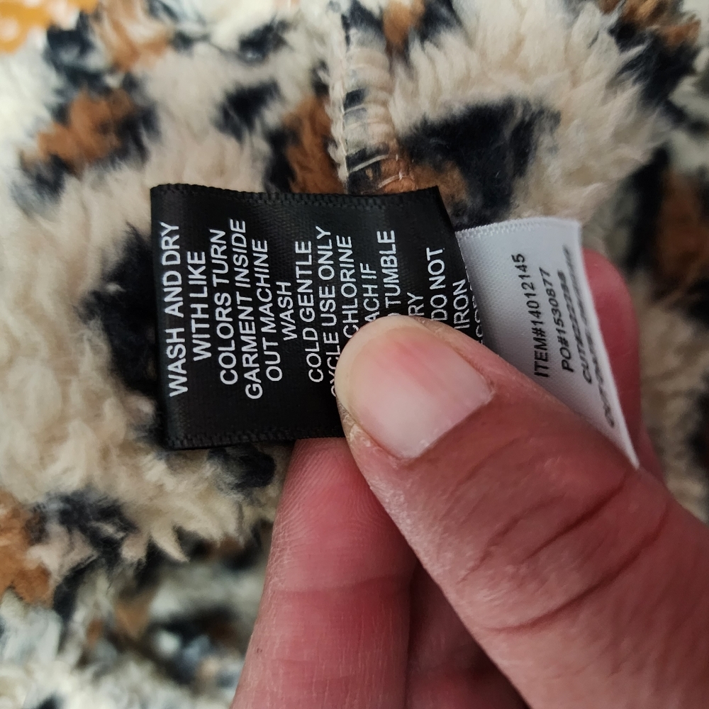 Torrid leopard print sherpa jacket size 2X - Picture 9 of 10